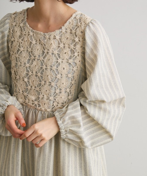 Crisp（クリスプ）の「フラワーレースストライプワンピース（ワンピース・レディース・ブラック/アイボリー・FREE）」の11枚目の写真