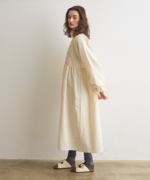 Crisp（クリスプ）の「フラワーレースストライプワンピース（ワンピース・レディース・ブラック/アイボリー・FREE）」の16枚目の写真