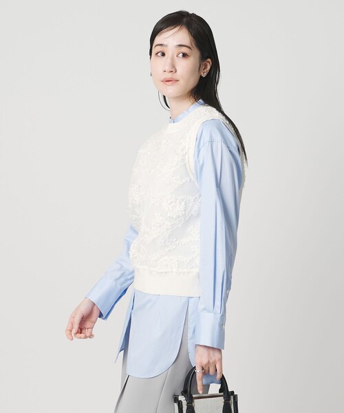 UNITED ARROWS（ユナイテッドアローズ）の「エンブロイダリーフラワー メッシュ ベスト（ニット/セーター・レディース・オフホワイト/ブラック・FREE）」の2枚目の写真