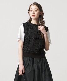 UNITED ARROWS（ユナイテッドアローズ）の「エンブロイダリーフラワー メッシュ ベスト（ニット/セーター・レディース）」