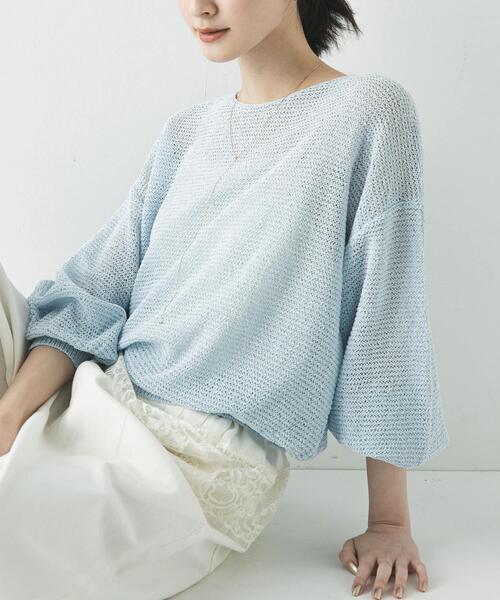 URBAN RESEARCH(アーバンリサーチ)の「ペーパーヤーンボートネックニット(ニット/セーター・レディース・チャコールグレー/ブルー系その他/ホワイト・FREE)」の1枚目の写真