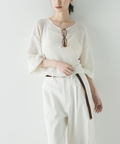 URBAN RESEARCH(アーバンリサーチ)の「ペーパーヤーンボートネックニット(ニット/セーター・レディース・チャコールグレー/ブルー系その他/ホワイト・FREE)」の2枚目の写真