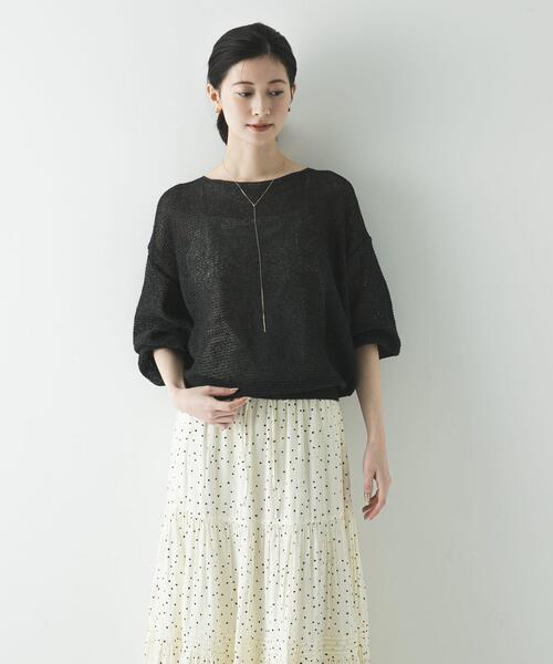 URBAN RESEARCH(アーバンリサーチ)の「ペーパーヤーンボートネックニット(ニット/セーター・レディース・チャコールグレー/ブルー系その他/ホワイト・FREE)」の7枚目の写真