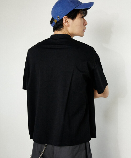 UMBRO(アンブロ)の「UMBRO × PUBLUX/アンブロ <吸水速乾>別注 プレーティング天竺ヘンリーネックTシャツ 限定展開(Tシャツ/カットソー・メンズ・チャコールグレー/ブラック/ライトグレー/ホワイト・LARGE/MEDIUM)」の8枚目の写真
