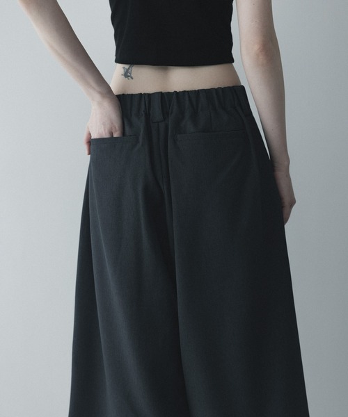 remer(リメール)の「ルーズタックワイドガウチョパンツ / loose tuck wide gaucho PT(その他パンツ・メンズ・ブラック/チャコールグレー・X-SMALL/LARGE/MEDIUM/SMALL)」の12枚目の写真