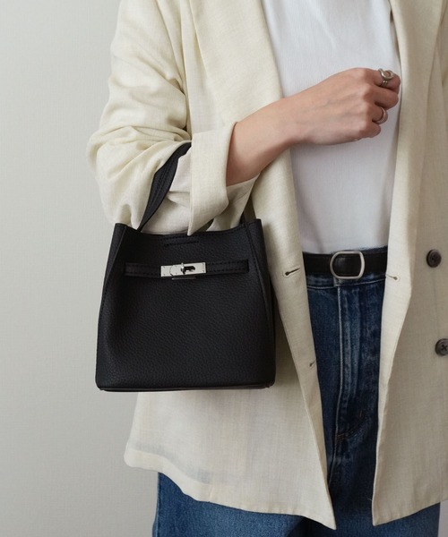 ammy.（エイミードット）の「【 ammy. / エイミードット 】 クラシック ロックデザイン 2WAY ハンドバッグ（ショルダーバッグ・レディース・ブラウン/ダークブラウン/ブラック/ベージュ・FREE）」の10枚目の写真