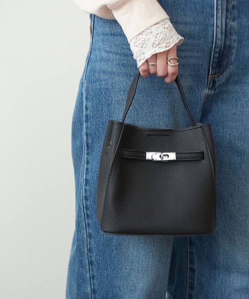 ammy.（エイミードット）の「【 ammy. / エイミードット 】 クラシック ロックデザイン 2WAY ハンドバッグ（ショルダーバッグ・レディース・ブラウン/ダークブラウン/ブラック/ベージュ・FREE）」の14枚目の写真