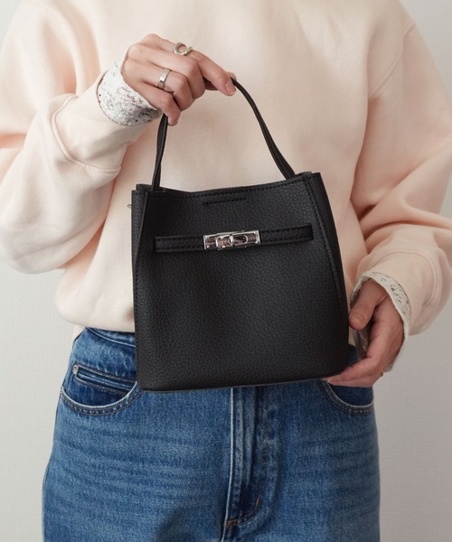 ammy.（エイミードット）の「【 ammy. / エイミードット 】 クラシック ロックデザイン 2WAY ハンドバッグ（ショルダーバッグ・レディース・ブラウン/ダークブラウン/ブラック/ベージュ・FREE）」の12枚目の写真