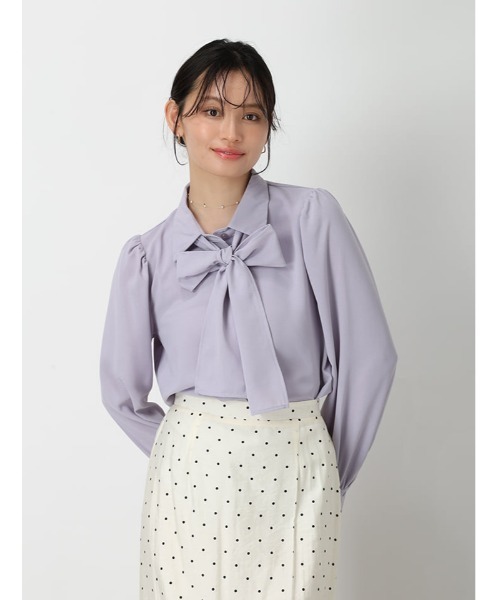 fifth（フィフス）の「取り外し可能リボンタイ付き長袖ブラウス（シャツ/ブラウス・レディース・パープル/ホワイト/グレイッシュベージュ・M）」の3枚目の写真