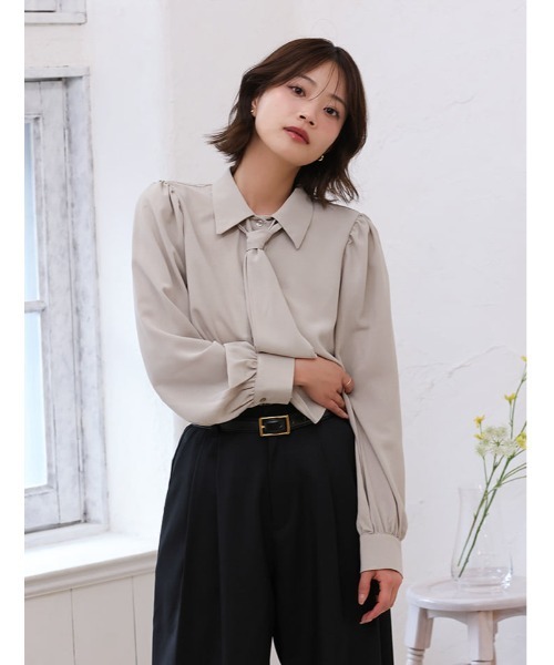 fifth（フィフス）の「取り外し可能リボンタイ付き長袖ブラウス（シャツ/ブラウス・レディース・パープル/ホワイト/グレイッシュベージュ・M）」の18枚目の写真