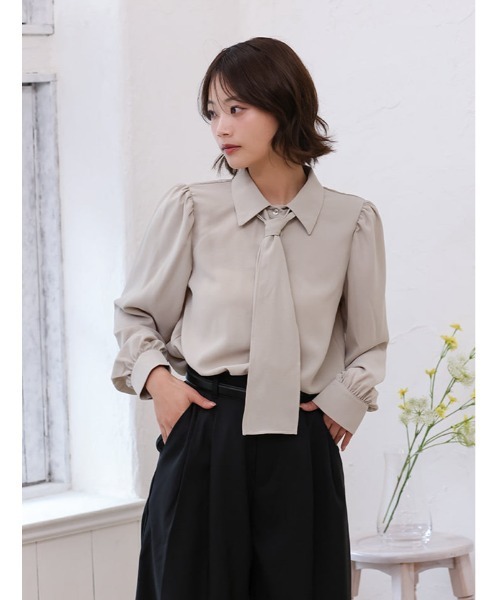 fifth（フィフス）の「取り外し可能リボンタイ付き長袖ブラウス（シャツ/ブラウス・レディース・パープル/ホワイト/グレイッシュベージュ・M）」の19枚目の写真