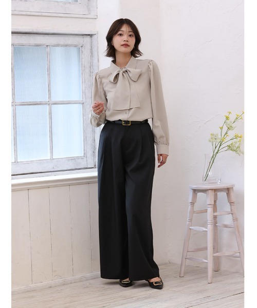 fifth（フィフス）の「取り外し可能リボンタイ付き長袖ブラウス（シャツ/ブラウス・レディース・パープル/ホワイト/グレイッシュベージュ・M）」の20枚目の写真