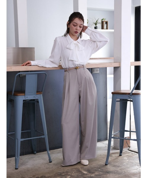 fifth（フィフス）の「取り外し可能リボンタイ付き長袖ブラウス（シャツ/ブラウス・レディース・パープル/ホワイト/グレイッシュベージュ・M）」の13枚目の写真