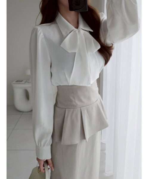 fifth（フィフス）の「取り外し可能リボンタイ付き長袖ブラウス（シャツ/ブラウス・レディース・パープル/ホワイト/グレイッシュベージュ・M）」の6枚目の写真