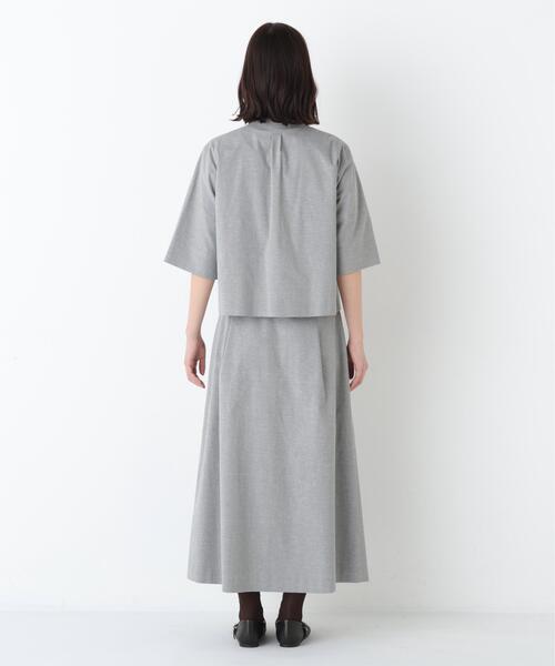 human woman(ヒューマンウーマン)の「◆【リネン混/ウォッシャブル】リネン混ストレッチタンブラーセットアップ(シャツ/ブラウス・レディース・カーキ/ブラック・MEDIUM)」の17枚目の写真