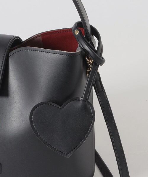 BLUE LABEL CRESTBRIDGE(ブルーレーベルクレストブリッジ)の「【WEB限定】ハートカットバッグ(ショルダーバッグ・レディース・ブラック・FREE)」の4枚目の写真