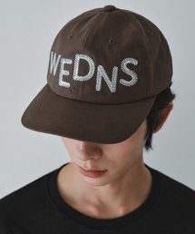 WEDNESDAY OASIS（ウェンズデーオアシス）の「ウェンズステッチボールキャップ_BROWN(W26ACC03)（キャップ）」