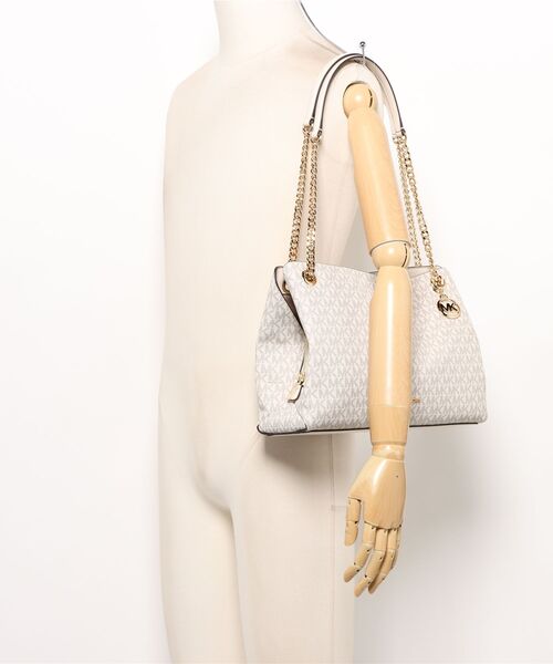 MICHAEL KORS（マイケルコース）の「CHRISTINA MD TRIPLE GSST MSGR Messenger（ショルダーバッグ・レディース・ベージュ系その他・FREE）」の5枚目の写真