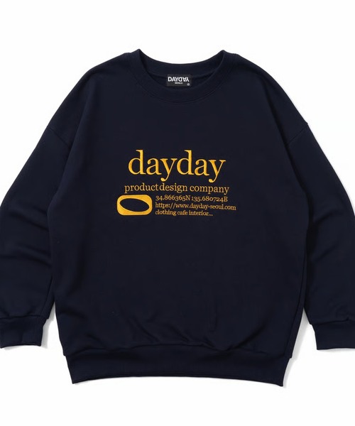 DAYDAY（デイデイ）の「カテゴリーロゴクルーネックスウェットシャツ（スウェット・レディース・ブラウン/ネイビー・M/L）」の4枚目の写真