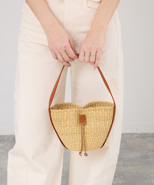 IENA（イエナ）の「MUUN/ムーニュ  MINI ORBI バッグ MORB_COT_NRUEC（ハンドバッグ・レディース・キャメル・FREE）」の7枚目の写真