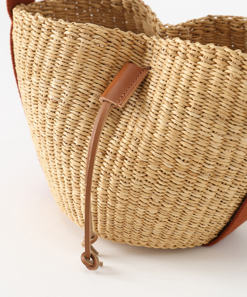 IENA（イエナ）の「MUUN/ムーニュ  MINI ORBI バッグ MORB_COT_NRUEC（ハンドバッグ・レディース・キャメル・FREE）」の14枚目の写真