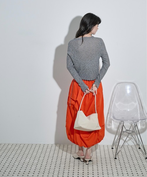 THE YOn(ザヨン)の「アシメタックデザインバルーンミモレスカート(スカート・レディース・ブラック/オフホワイト/オレンジ・FREE)」の11枚目の写真