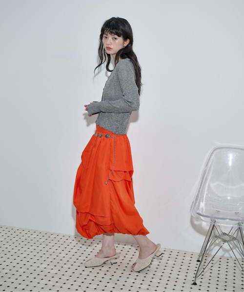 THE YOn(ザヨン)の「アシメタックデザインバルーンミモレスカート(スカート・レディース・ブラック/オフホワイト/オレンジ・FREE)」の14枚目の写真