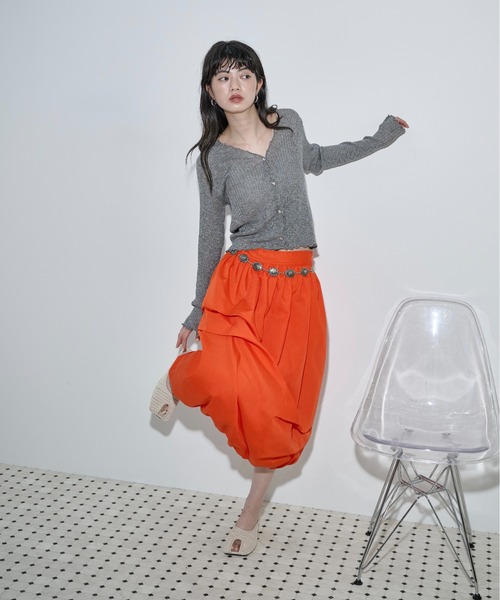 THE YOn(ザヨン)の「アシメタックデザインバルーンミモレスカート(スカート・レディース・ブラック/オフホワイト/オレンジ・FREE)」の13枚目の写真