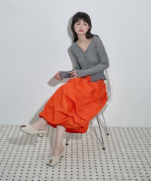 THE YOn(ザヨン)の「アシメタックデザインバルーンミモレスカート(スカート・レディース・ブラック/オフホワイト/オレンジ・FREE)」の16枚目の写真