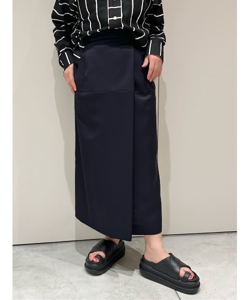 COLUMN(コラム)の「COLUMN / タックスカート<THE COLUMN>(スカート・レディース・ベージュ/ネイビー・36/38)」の12枚目の写真