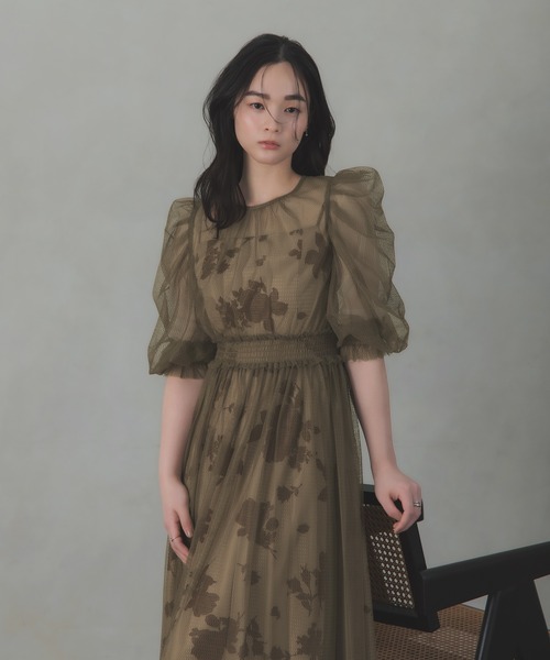 Rose of Sharon(ローズオブシャロン)の「シアーレイヤード花柄パフ袖ドレス(ドレス・レディース・ベージュ/ベージュ×ブラック/ブラック/ブルー・S/M)」の3枚目の写真