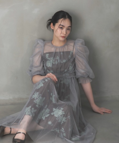 Rose of Sharon(ローズオブシャロン)の「シアーレイヤード花柄パフ袖ドレス(ドレス・レディース・ベージュ/ベージュ×ブラック/ブラック/ブルー・S/M)」の4枚目の写真