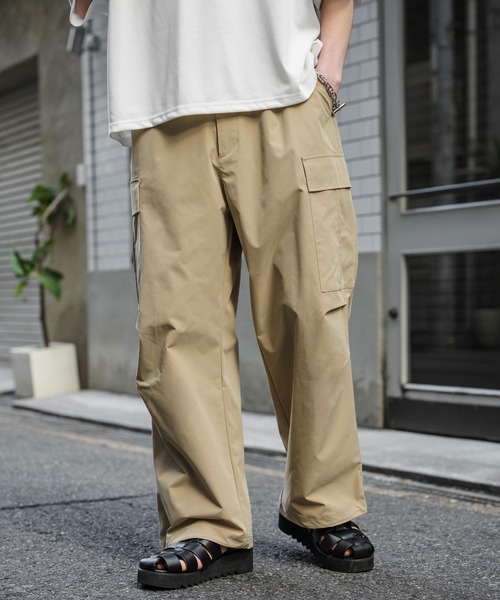 Rocky Monroe(ロッキーモンロー)の「裾ドローコード ミリタリーワイドカーゴパンツ(カーゴパンツ・メンズ・ベージュ/ブラウン/オフホワイト/ブラック/カーキ・M/L/XL)」の5枚目の写真