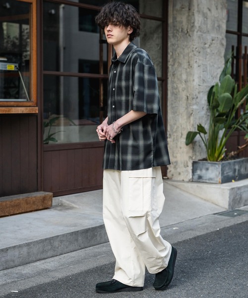 Rocky Monroe(ロッキーモンロー)の「裾ドローコード ミリタリーワイドカーゴパンツ(カーゴパンツ・メンズ・ベージュ/ブラウン/オフホワイト/ブラック/カーキ・M/L/XL)」の10枚目の写真