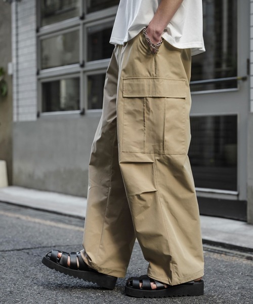 Rocky Monroe(ロッキーモンロー)の「裾ドローコード ミリタリーワイドカーゴパンツ(カーゴパンツ・メンズ・ベージュ/ブラウン/オフホワイト/ブラック/カーキ・M/L/XL)」の20枚目の写真