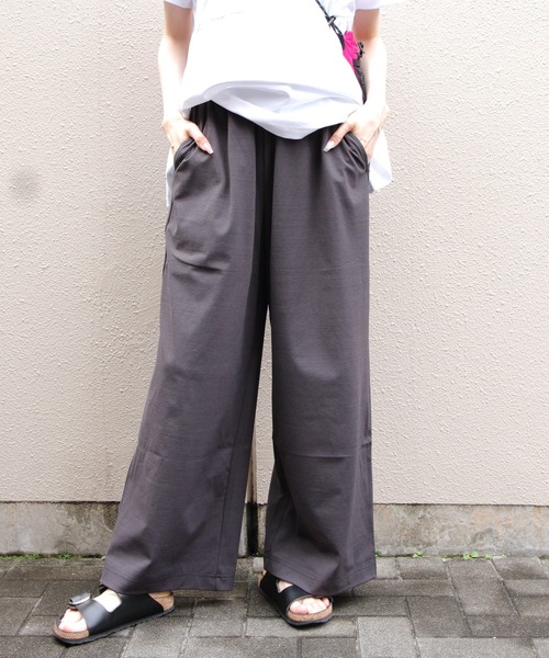 THOUSAND MILE（サウザンドマイル）の「THOUSAND MILE/サウザンドマイル　ギャザーウエストTEE＆ワイドパンツ セットアップ　GATHERED WAIST TEE&WIDE PANTS SET（セットアップ・レディース・ブラック/ブラウン/ホワイト×ブラック・FREE）」の8枚目の写真