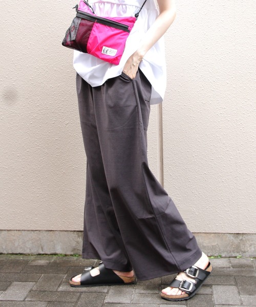 THOUSAND MILE（サウザンドマイル）の「THOUSAND MILE/サウザンドマイル　ギャザーウエストTEE＆ワイドパンツ セットアップ　GATHERED WAIST TEE&WIDE PANTS SET（セットアップ・レディース・ブラック/ブラウン/ホワイト×ブラック・FREE）」の9枚目の写真