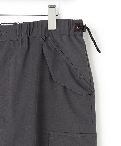 J.PRESS YORK STREET（ジェイプレスヨークストリート）の「【UNISEX】リップストップ カーゴパンツ（その他パンツ・メンズ・カーキ系/グレー系・SMALL/MEDIUM/LARGE）」の8枚目の写真