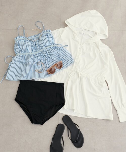 natural couture(ナチュラルクチュール)の「【水着】ペプラムキャミ+ショーツSET(水着・レディース・ブラック/ブルー系その他/ベージュ/ホワイト系その他・FREE)」の14枚目の写真