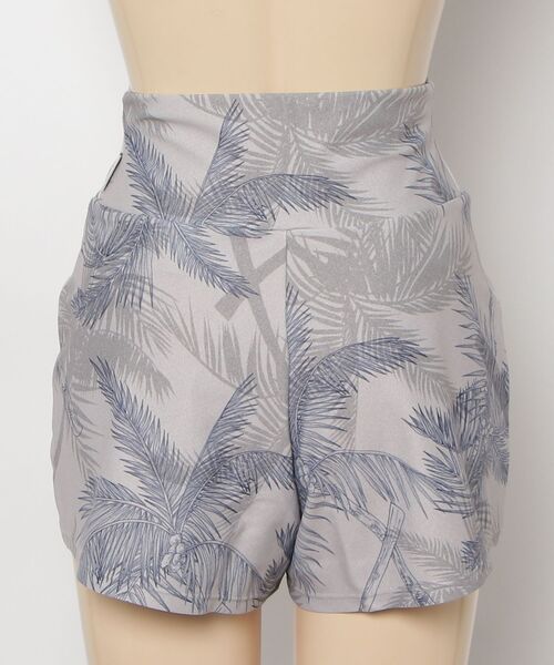 Julier Yoga and Relax（ジュリエヨガアンドリラックス）の「Julier palm treeプリントショートパンツ（水着・レディース・ホワイト/ベージュ/オレンジ・0/1）」の5枚目の写真