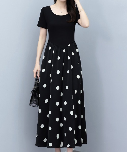 LUCPY(ラクピー)の「ドット切替フレアロングワンピース(ワンピース・レディース・ブラック・XX-LARGE/X-LARGE/LARGE/MEDIUM)」の1枚目の写真