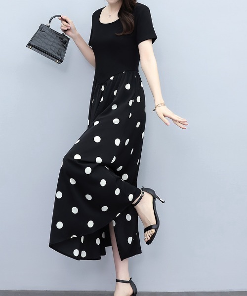 LUCPY(ラクピー)の「ドット切替フレアロングワンピース(ワンピース・レディース・ブラック・XX-LARGE/X-LARGE/LARGE/MEDIUM)」の2枚目の写真
