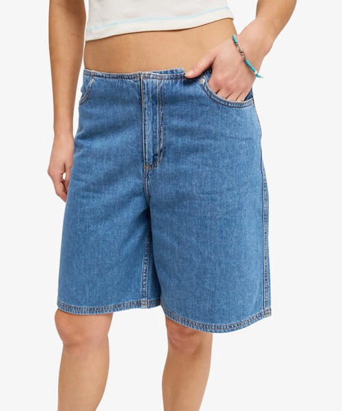 ROXY(ロキシー)の「ROXY ウィメンズ COOL GIRL LONGLINE DENIM SHORT デニムパンツ 【2026年春夏モデル】/ロキシー(デニムパンツ・レディース・ブルー・28inch/26inch/24inch)」の6枚目の写真
