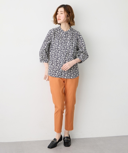Petit Honfleur(プチオンフルール)の「【Liberty】リバティプリントスタンドカラーシャツ(シャツ/ブラウス・レディース・ネイビー/ピンク/サックスブルー/ブルー・9号/11号)」の18枚目の写真