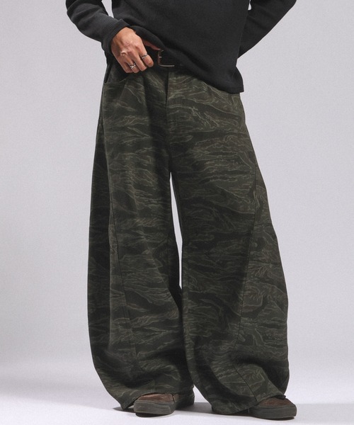 RAGEBLUE(レイジブルー)の「Vintage 3D Curve Barrel Denim Pants/ヴィンテージ加工/3Dカーブバレルデニムパンツ(デニムパンツ・メンズ・グリーン/ブラウン/ブルー/ブラック/ライトブルー/ブラック系その他/グリーン系その他/ブルー系その他/ブラック系その他2/グレー系その他・MEDIUM/LARGE)」の7枚目の写真
