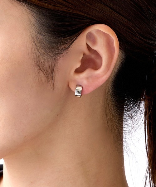 CALIN STANDARD(カリンスタンダード)の「◆金属アレルギー対応◆◆made in japan◆【痛くない】【落ちにくい】【ストレスフリーな着け心地】ワイドプレーン ミニループフィットイヤリング(イヤリング・レディース・ピンクゴールド/ゴールド/シルバー・FREE)」の1枚目の写真