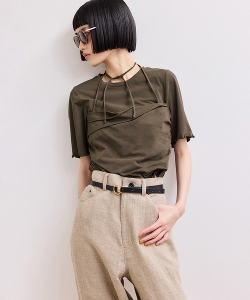 ADAM ET ROPE'(アダムエロペ)の「【WEB限定】ベアトップレイヤードカットソー(Tシャツ/カットソー・レディース・ダークブラウン/ホワイト/ネイビー・FREE)」の1枚目の写真