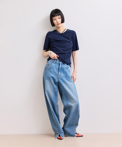 ADAM ET ROPE'(アダムエロペ)の「【WEB限定】ベアトップレイヤードカットソー(Tシャツ/カットソー・レディース・ダークブラウン/ホワイト/ネイビー・FREE)」の4枚目の写真