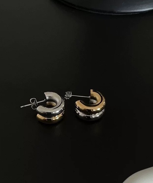 E&C closet…(イーアンドシークローゼット)の「バイカラーダブルフープピアス(ピアス(両耳用)・レディース・シルバー×ゴールド・FREE)」の5枚目の写真