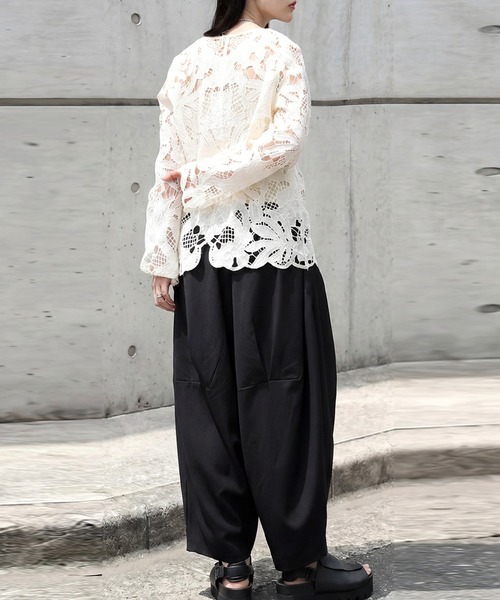 antiqua(アンティカ)の「タック ワイドパンツ(その他パンツ・レディース・グレー/ブラック・MEDIUM/C)」の6枚目の写真